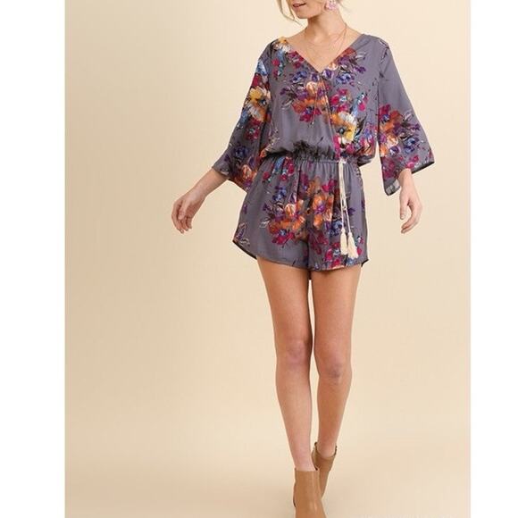 UMGEE Ramsey Floral Romper - Picture 1 of 9